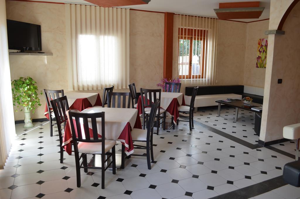 فيبو فالينتيا مارينا Hotel Barbieri المظهر الخارجي الصورة